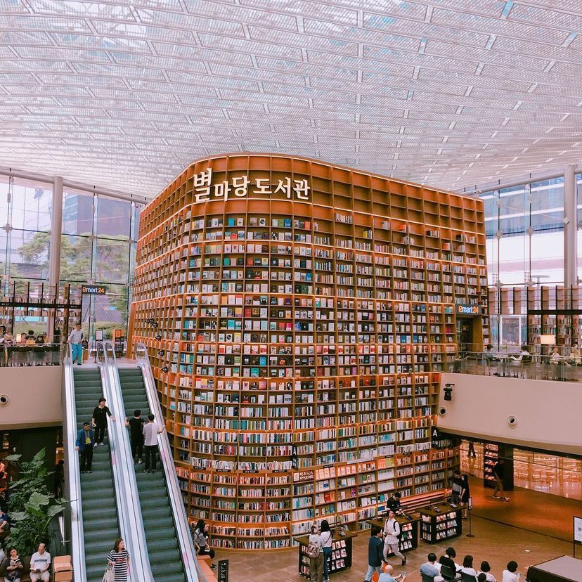 ★星の広場図書館★で夢のような読書タイムを…♡